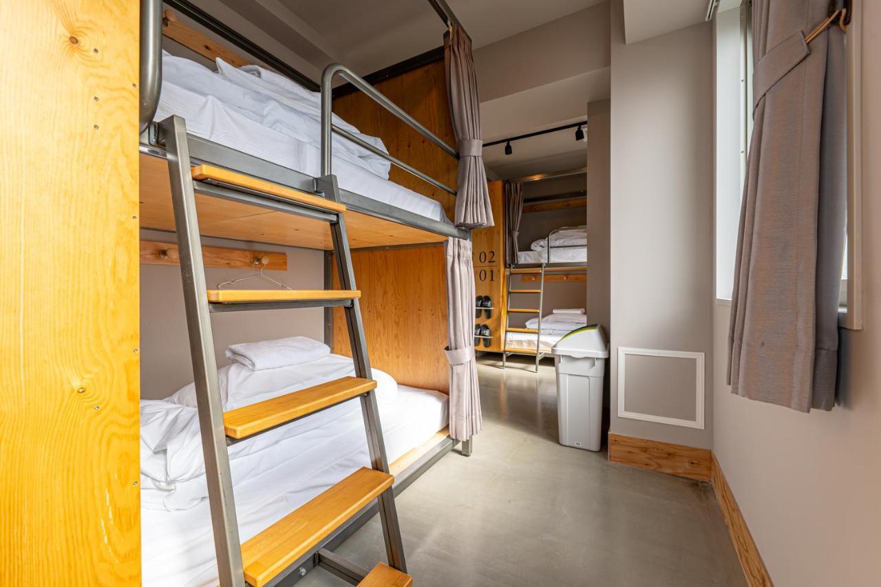 Wise Owl Hostels Kyoto Bagian luar foto
